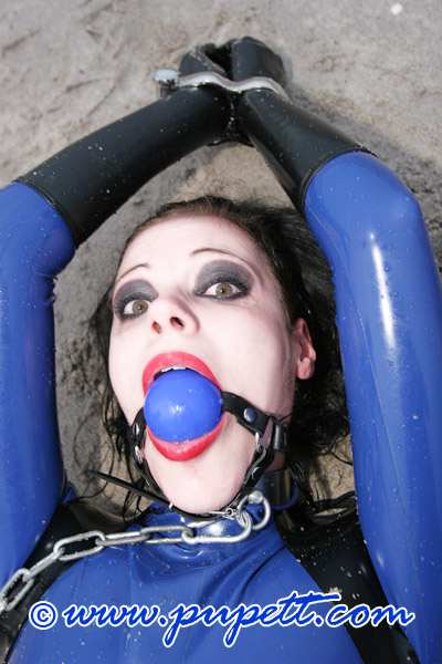 Pupett picture 16
